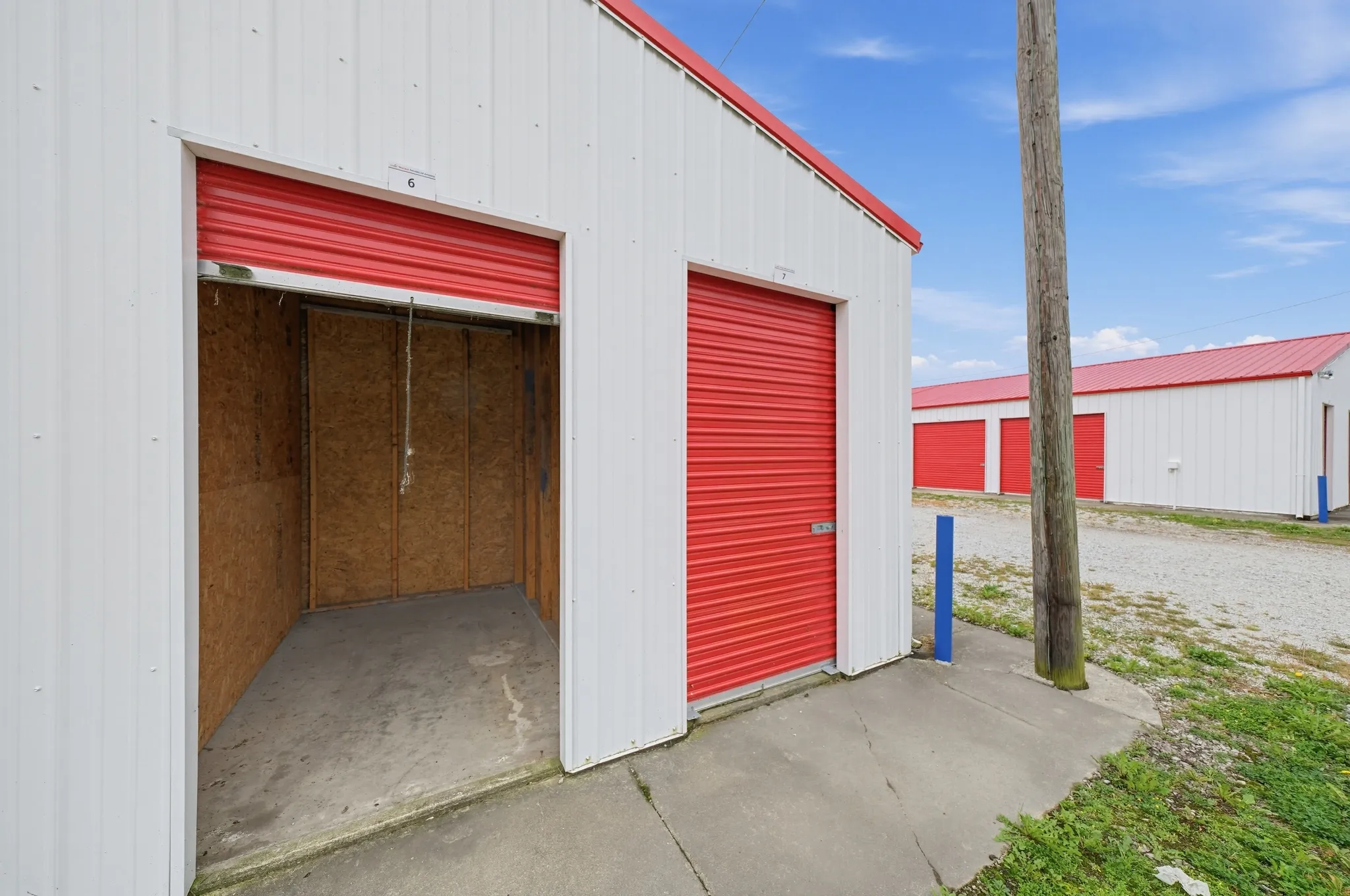 Store photo 4
