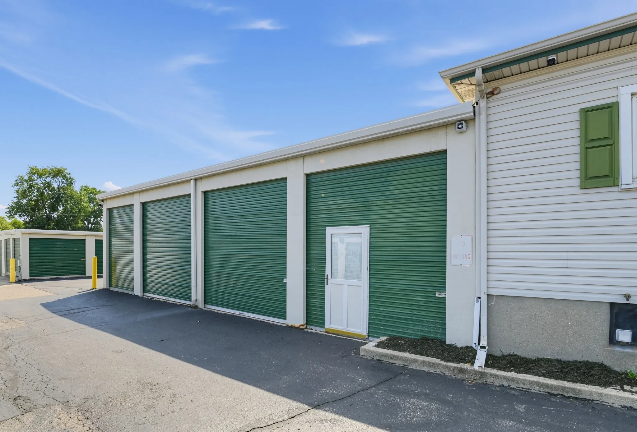 Store photo 4