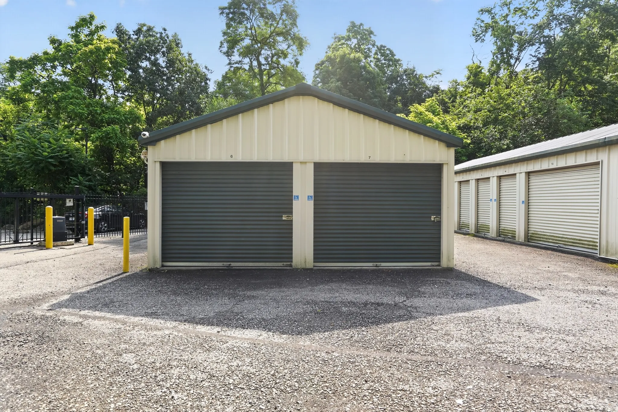 Store photo 14