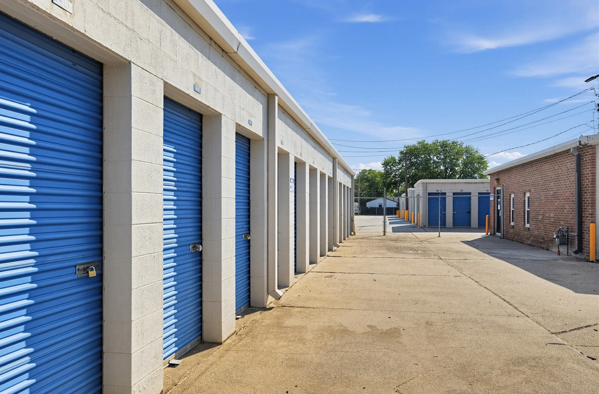 Store photo 1