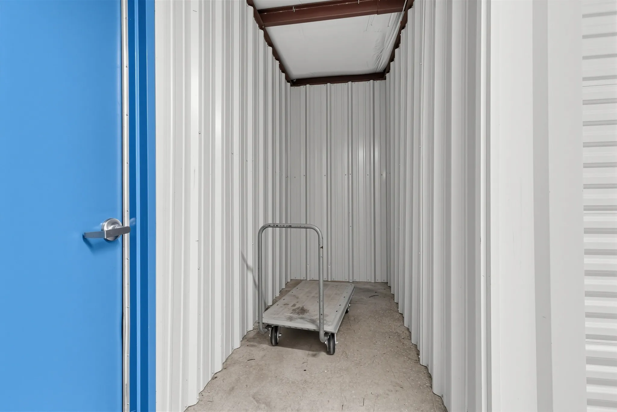 Store photo 2