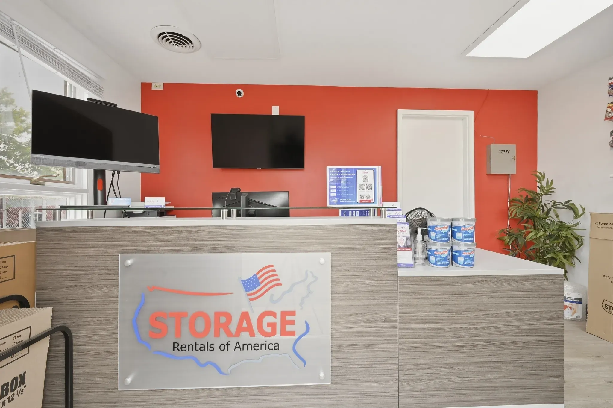 Store photo 3