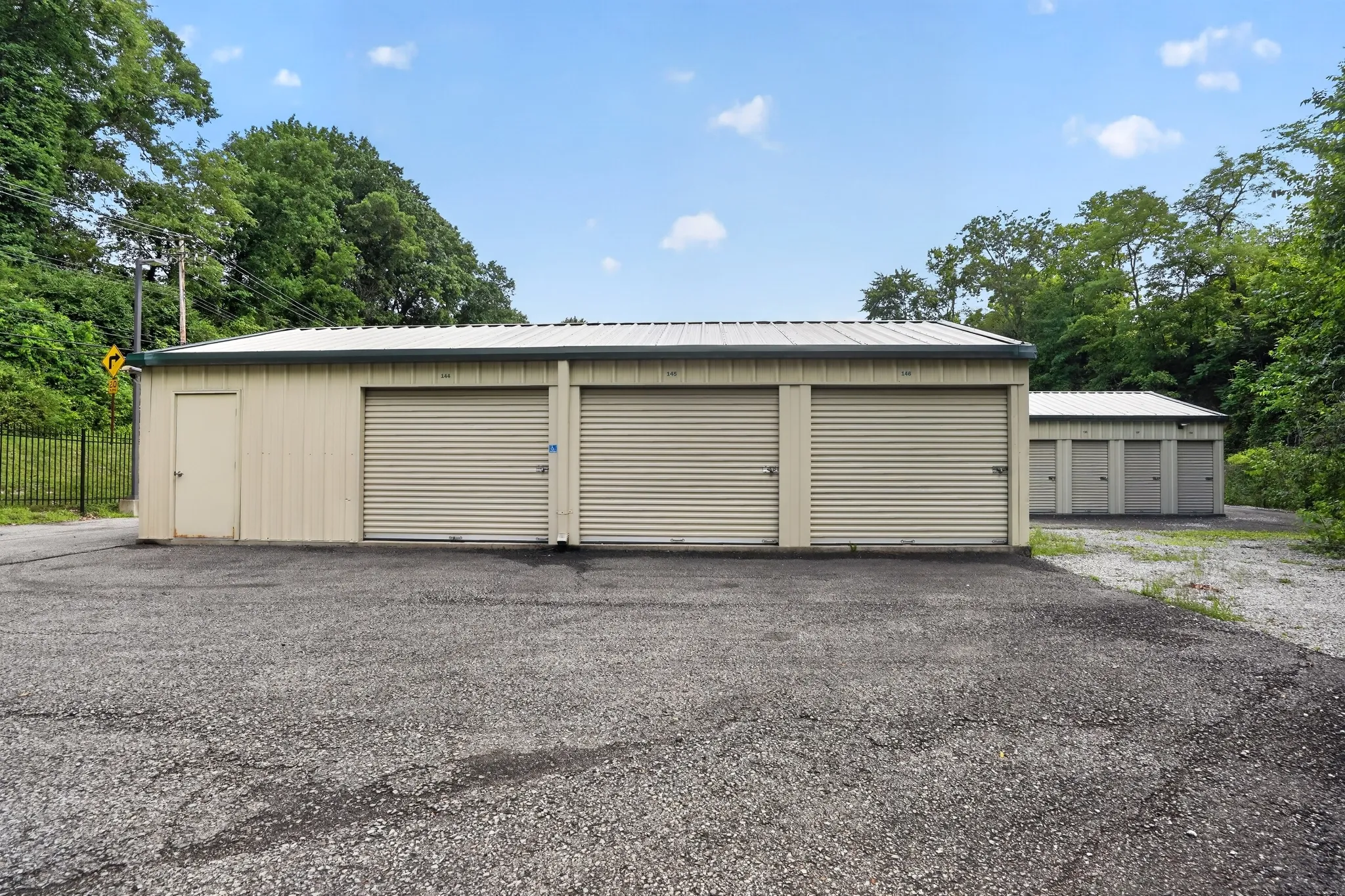 Store photo 13