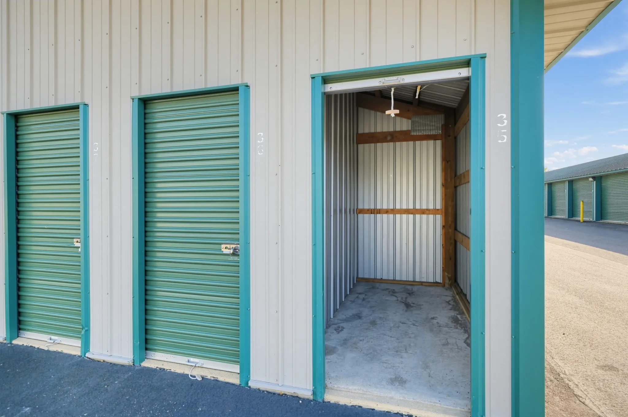 Store photo 4