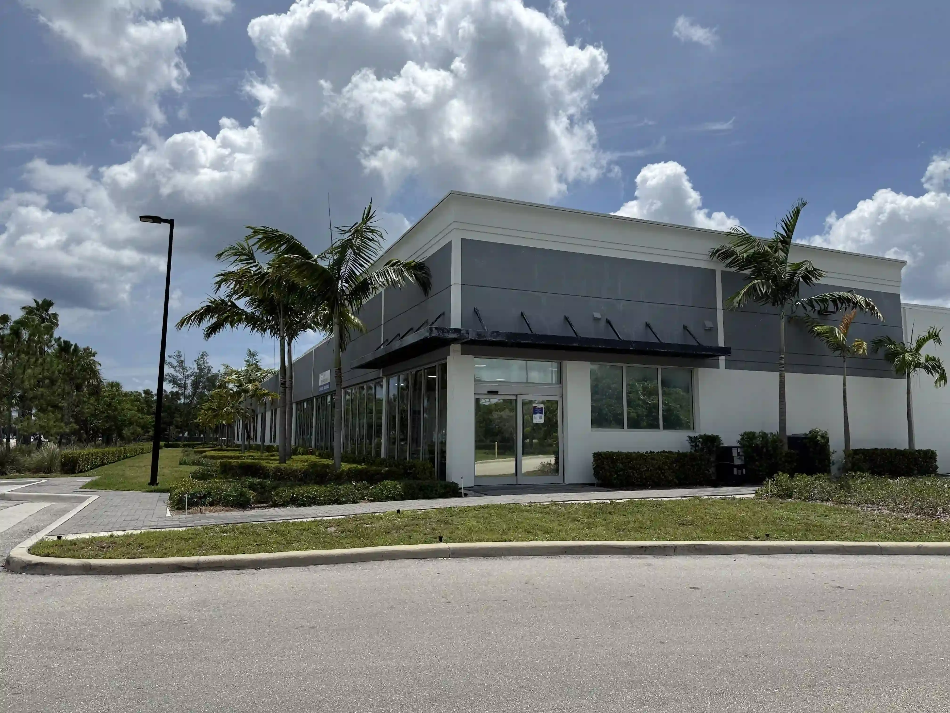Store photo 1
