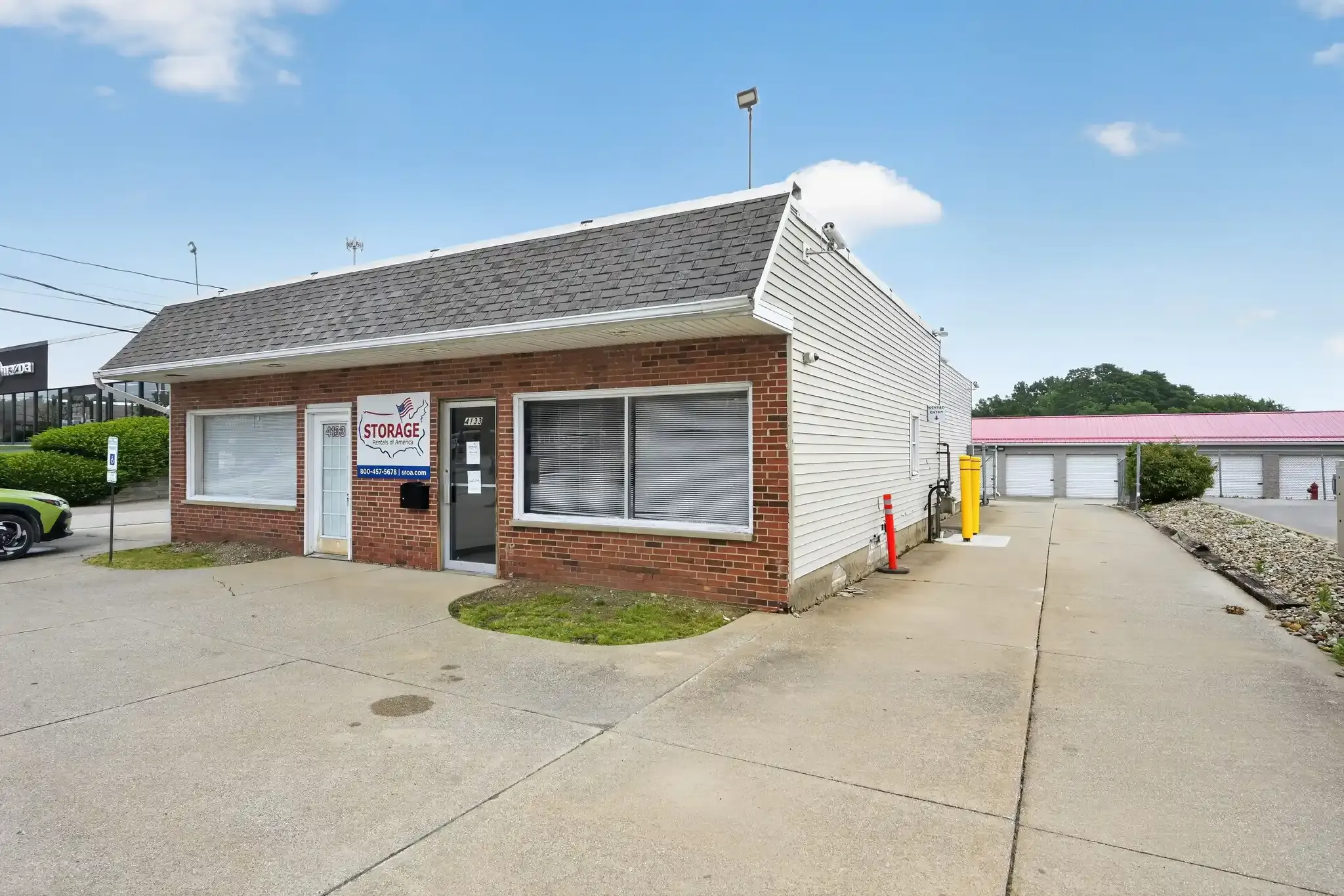 Store photo 1