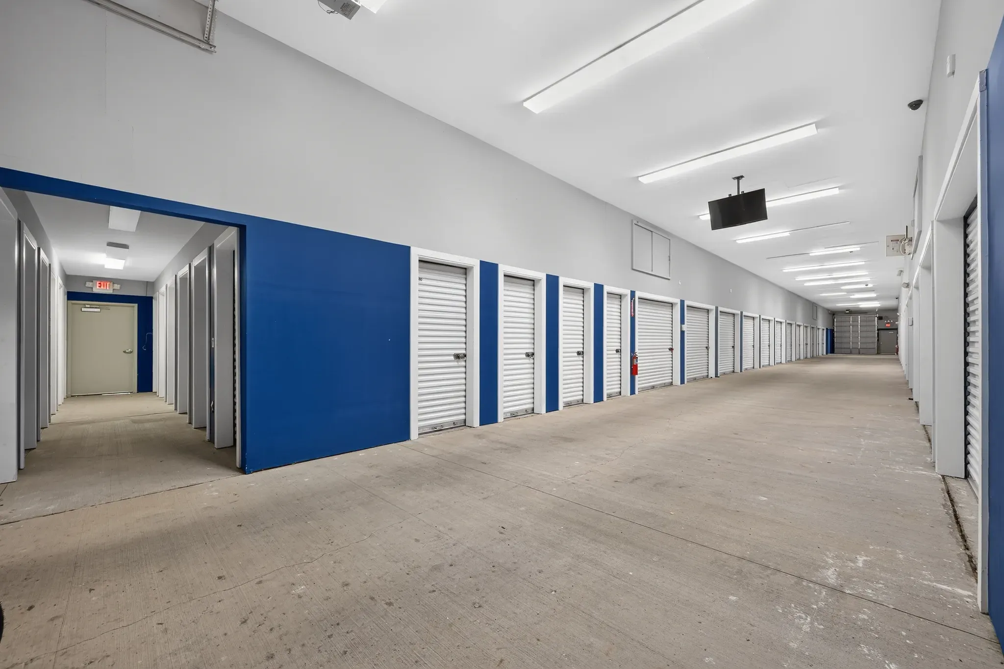 Store photo 10