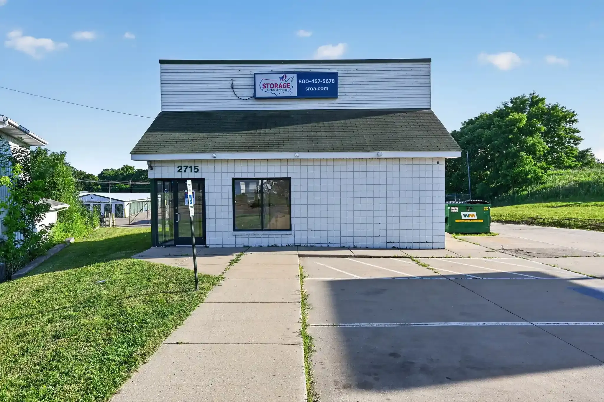 Store photo 2