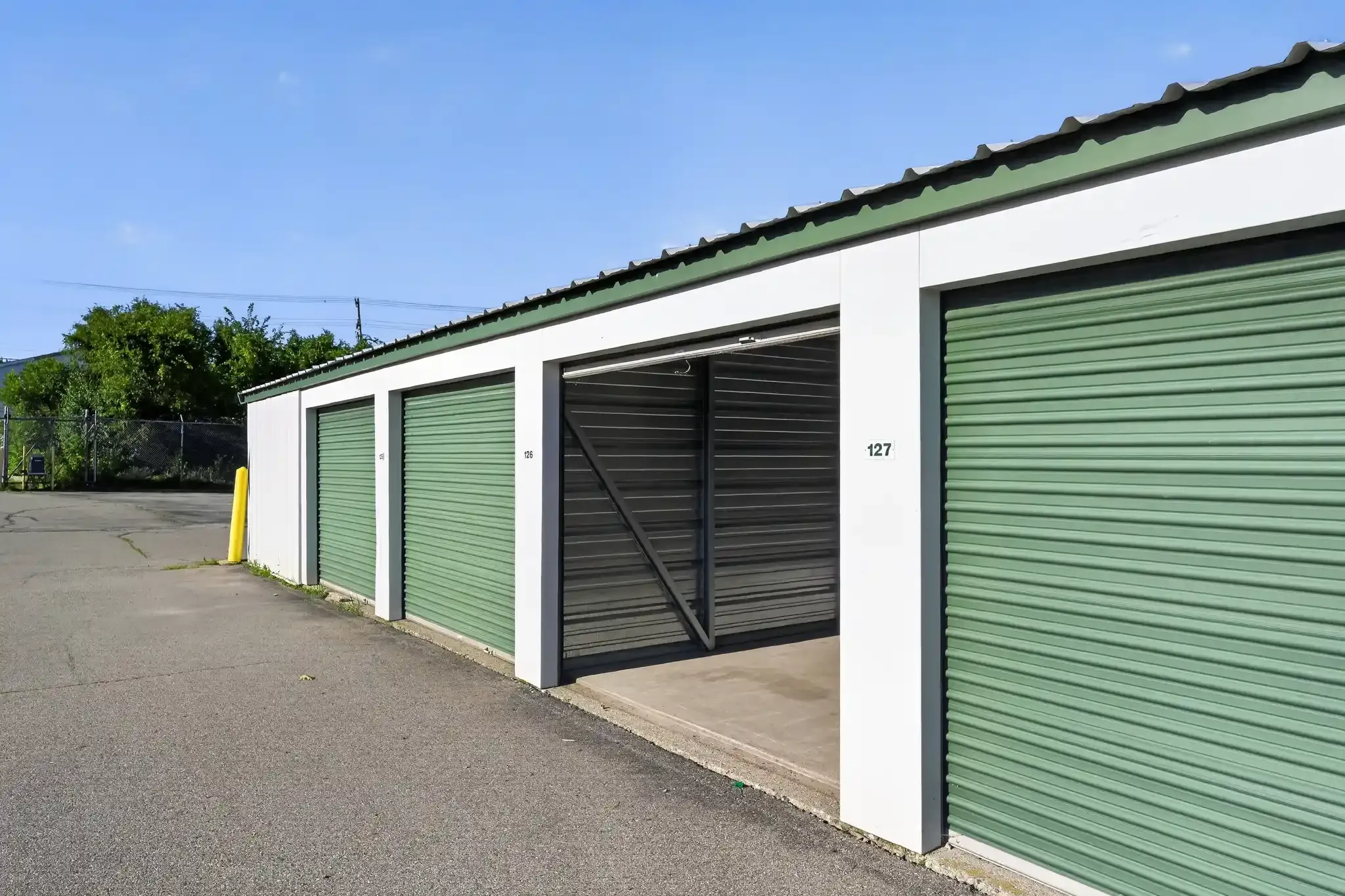 Store photo 11