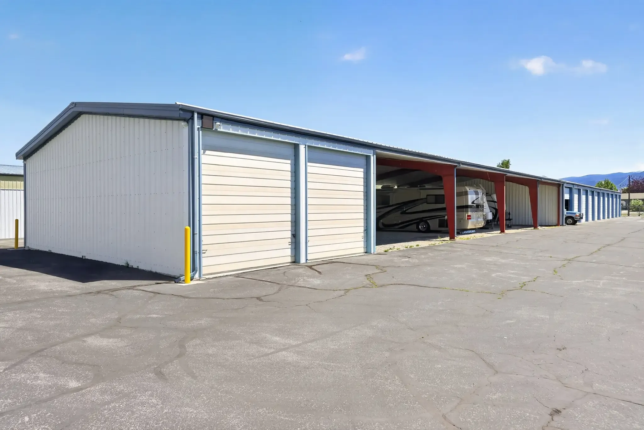 Store photo 3