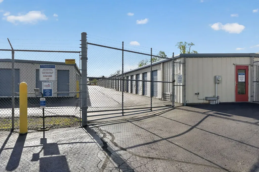Store photo 8