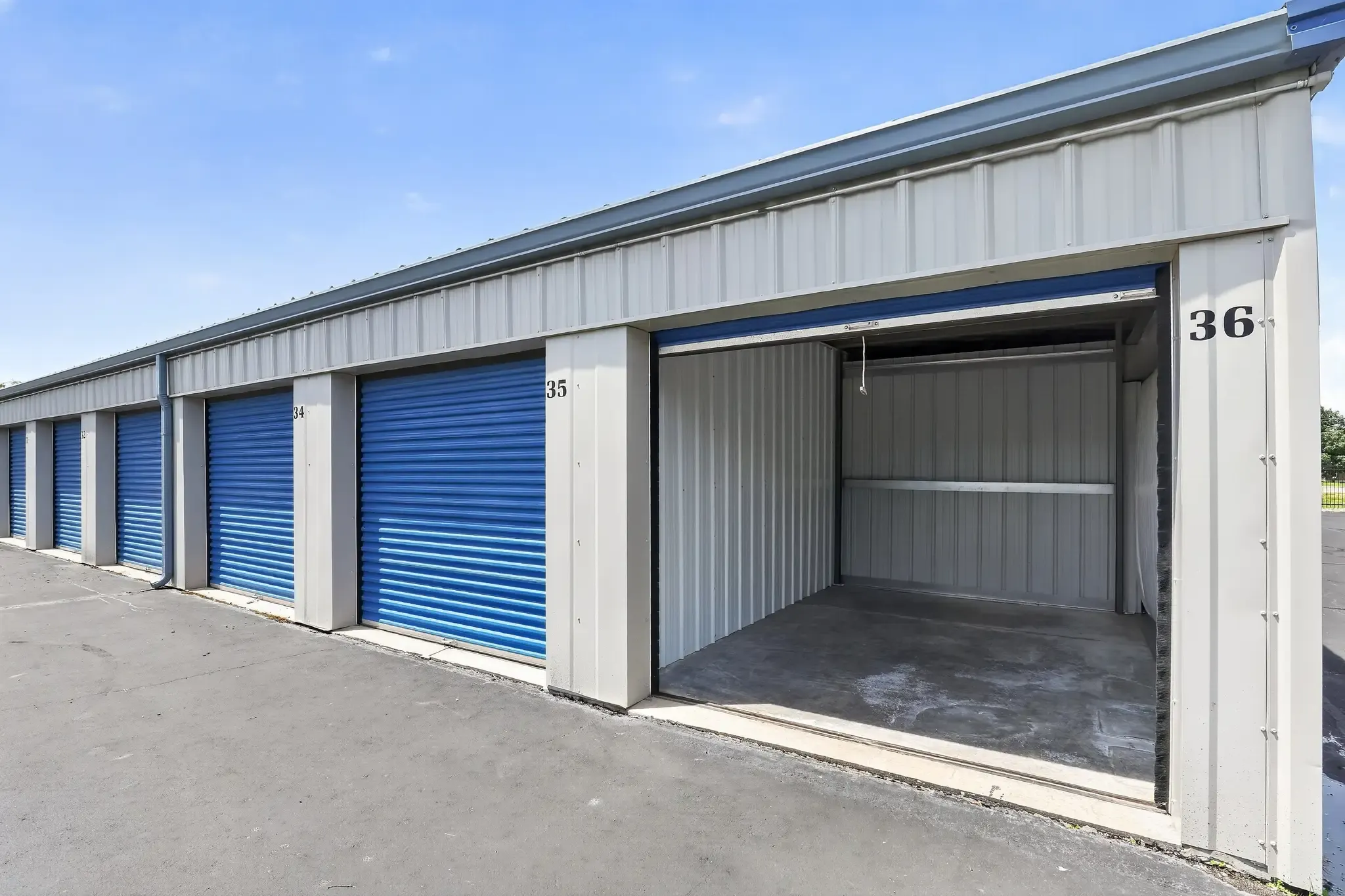 Store photo 3