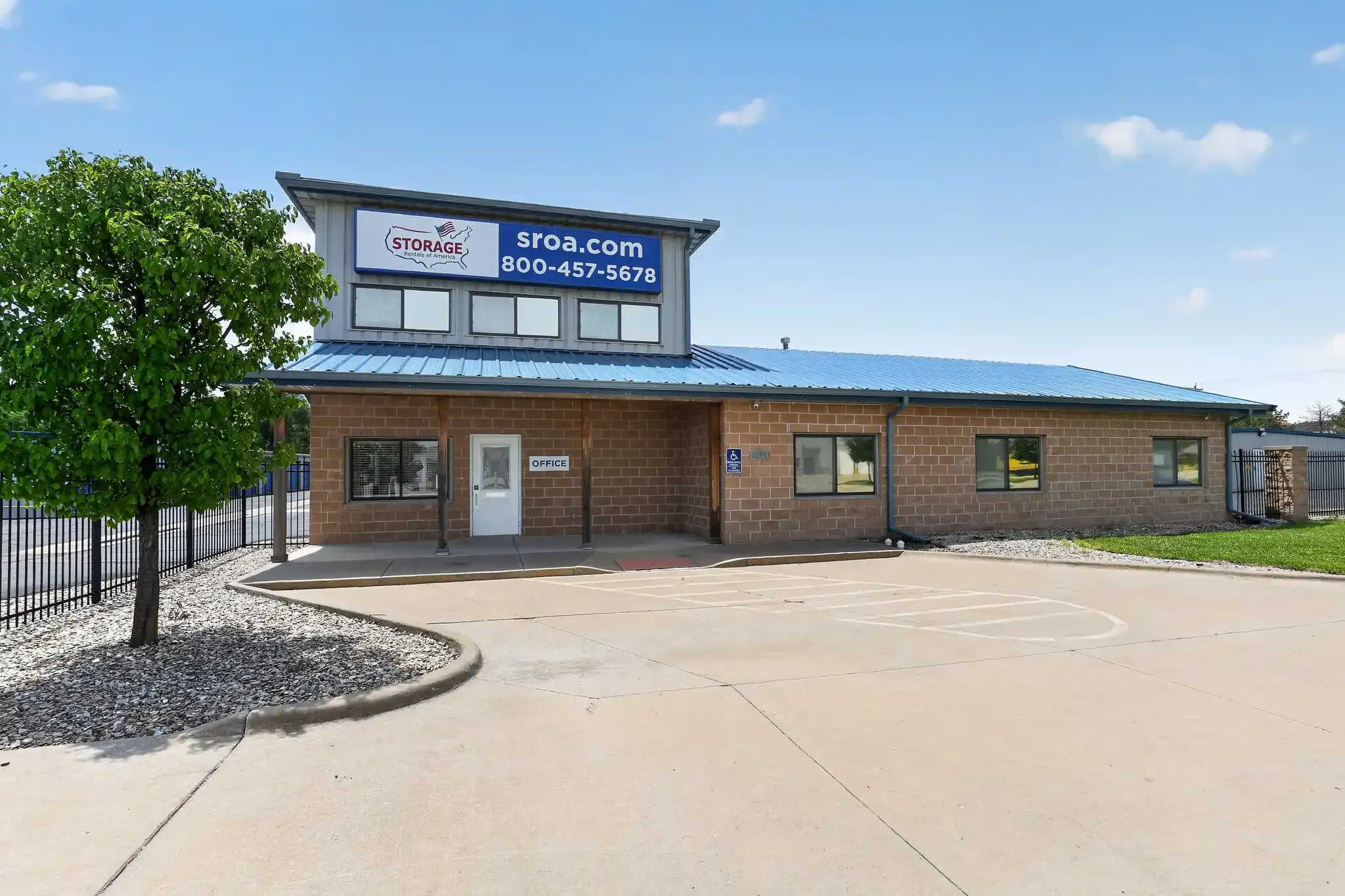 Store photo 1