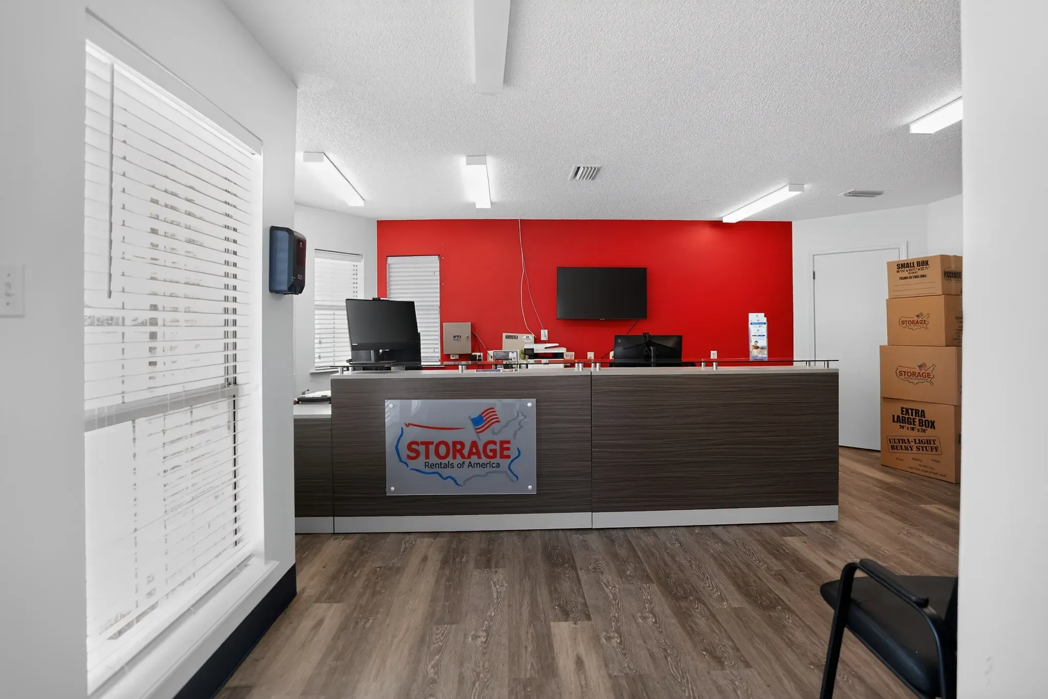 Store photo 4