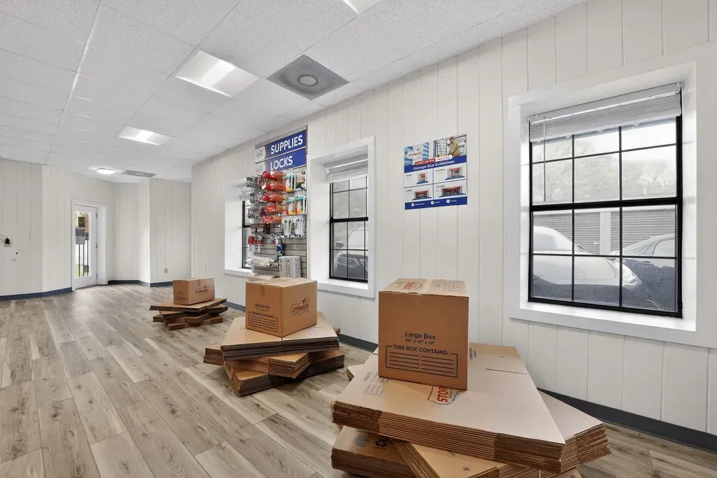 Store photo 9