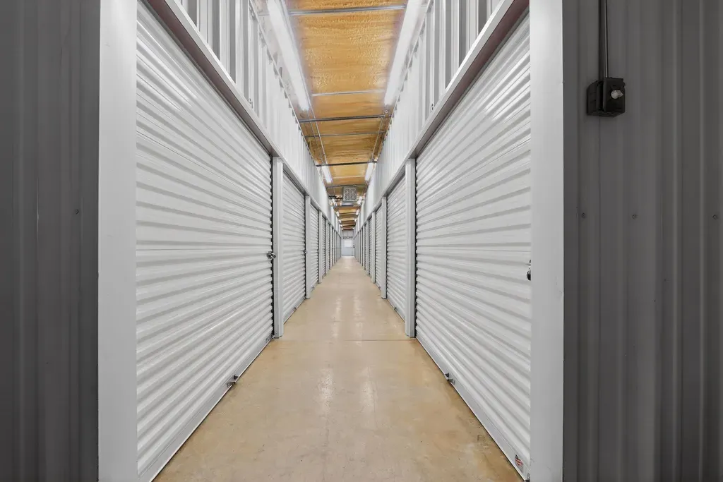 Store photo 1