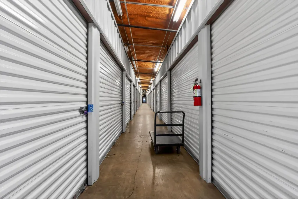 Store photo 2