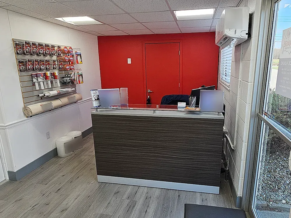 Store photo 4