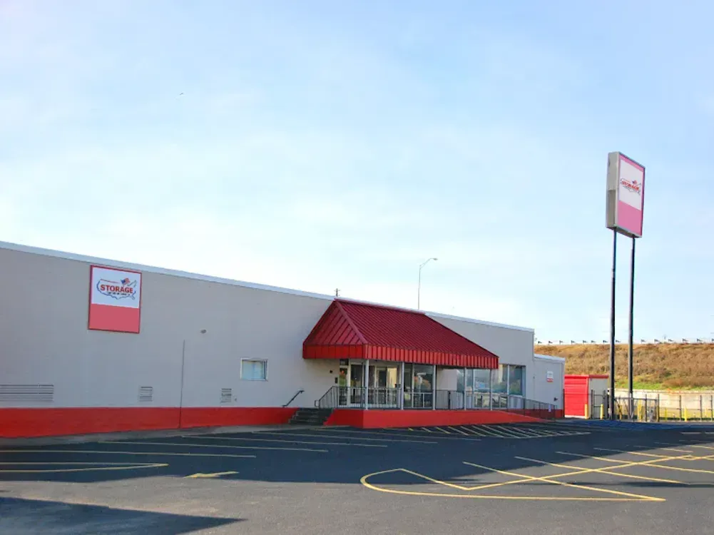 Store photo 1