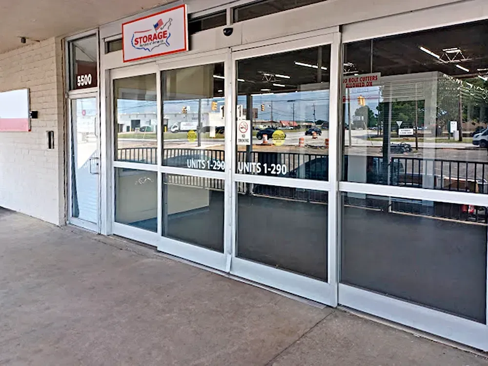 Store photo 4