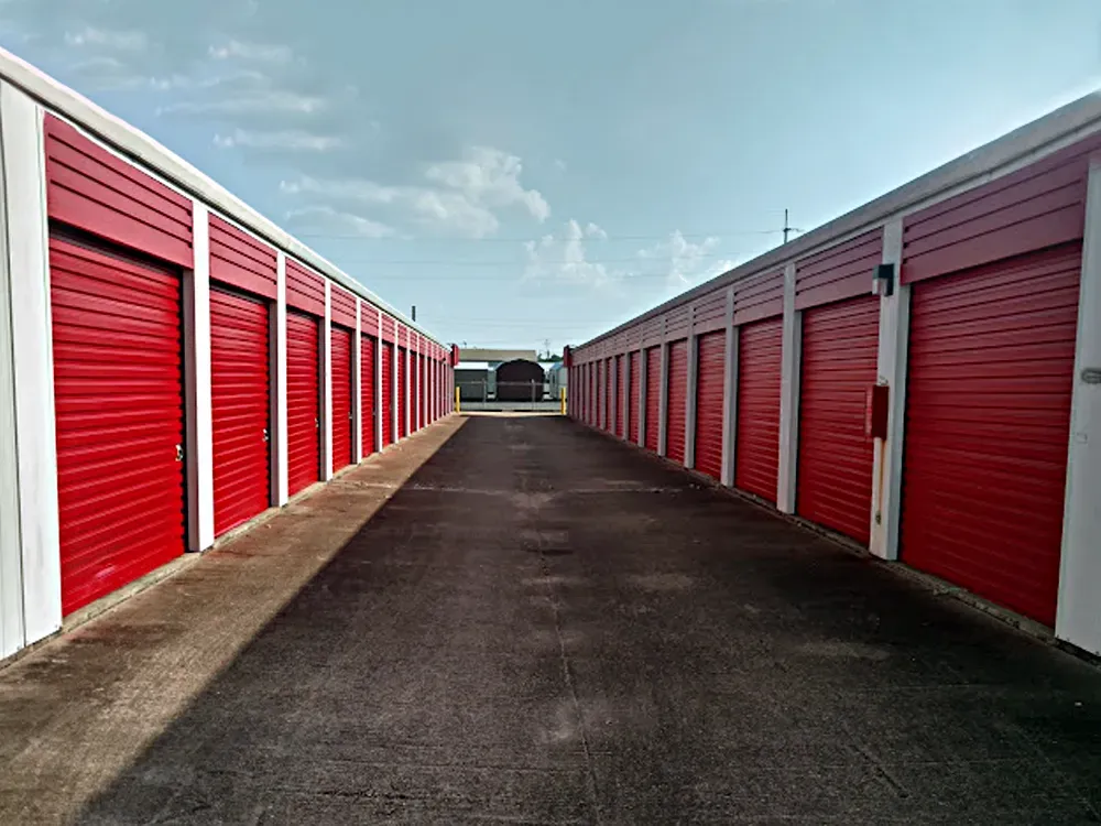 Move timing issues occur in Maumee when lease agreements, home closings, and move-in dates don't align perfectly. Short-term storage bridges those gaps by providing flexible, month-to-month storage solutions that adapt to changing timelines. It makes sense to use storage when facing lease gaps, delayed closings, or renovation delays rather than moving belongings twice. SROA helps locally by offering month-to-month leasing, secure facilities, and convenient locations throughout the Maumee area.