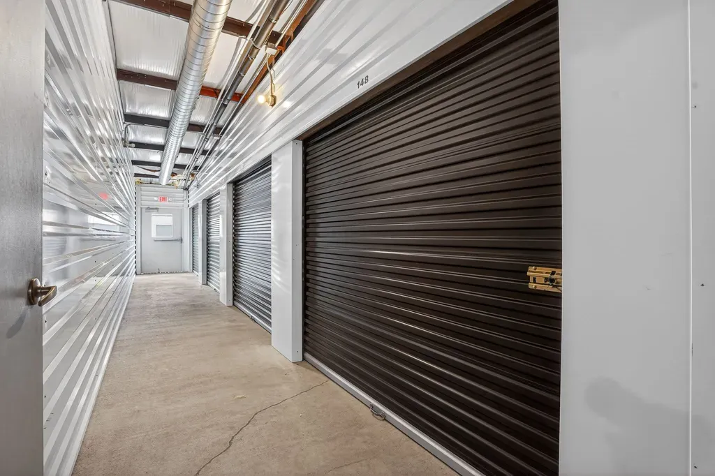 Store photo 5